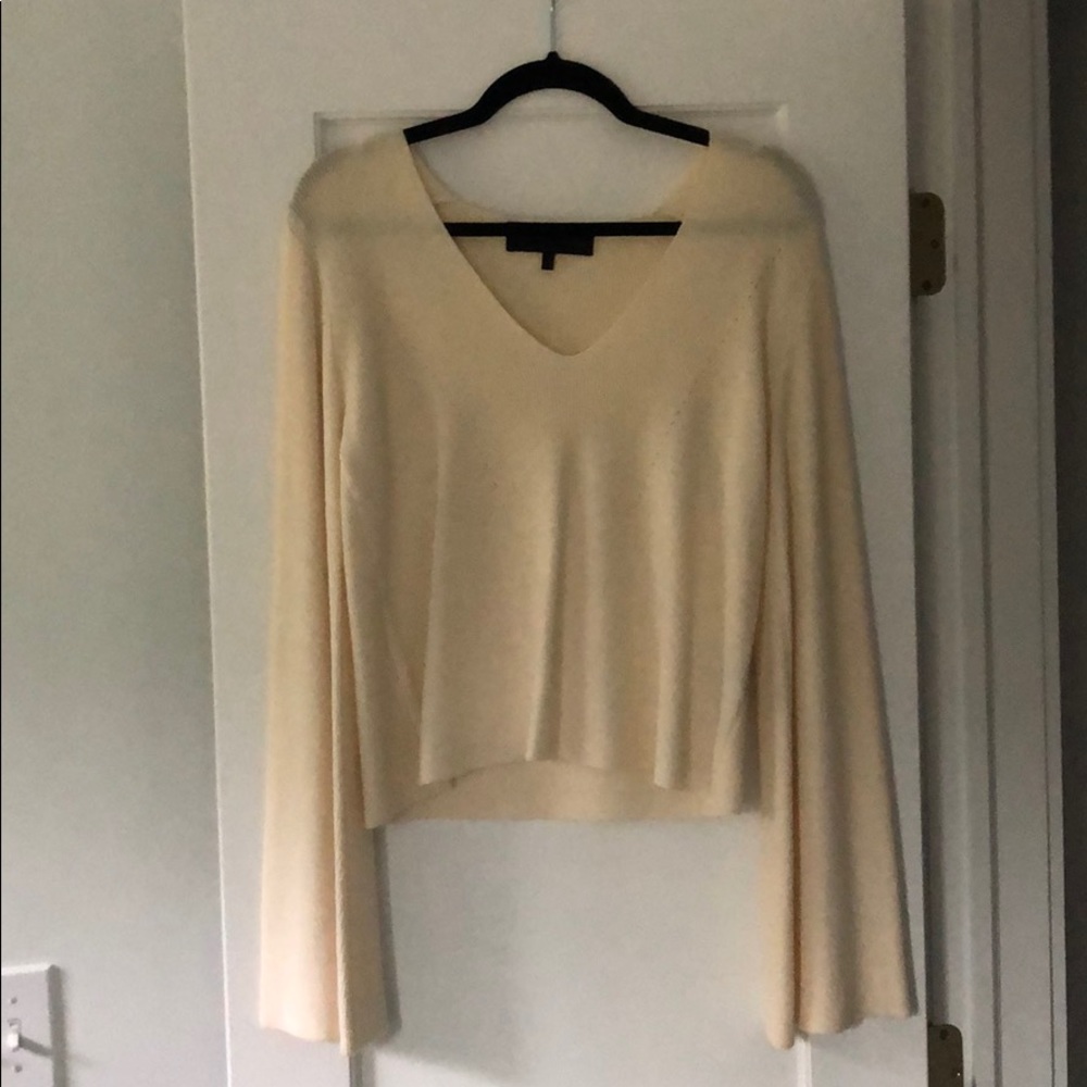 kendall + kylie white v neck flare sleeve sweater